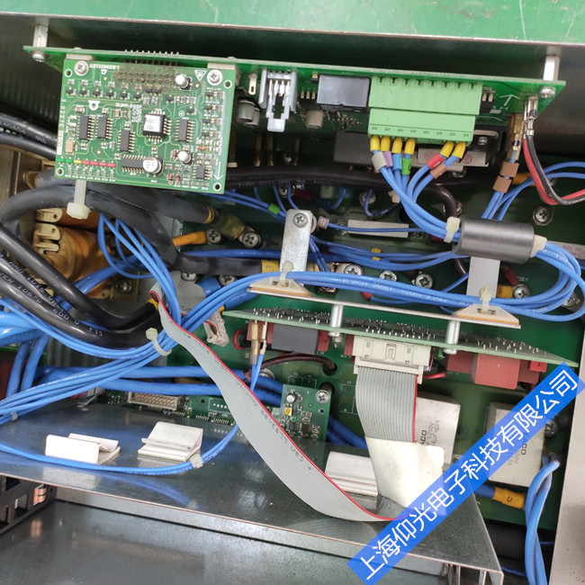 �U����/�����������S�ޏS��-BM4600ϵ���ԴP0262�@ʾ20�󾯾S��